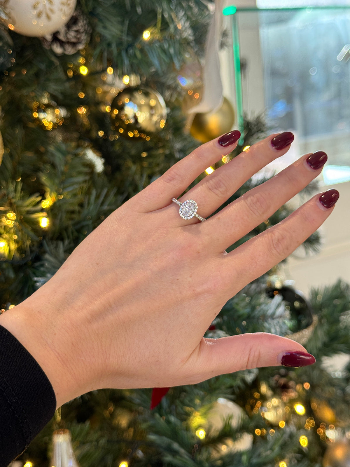Planning a Christmas or New Year Proposal? Here Are Your Key Dates for 2026